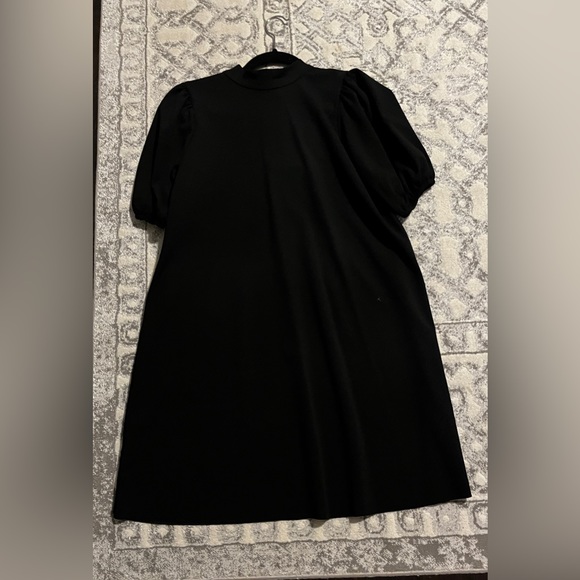 Black short modest dress with tag - Picture 2 of 2